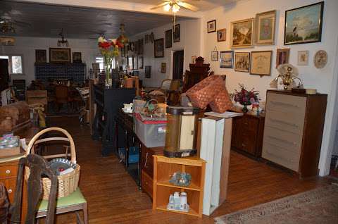 Robins Country Crossroads Antiques